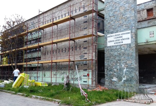 Szépül a komáromi Szinnyei József Könyvtár – Képekkel