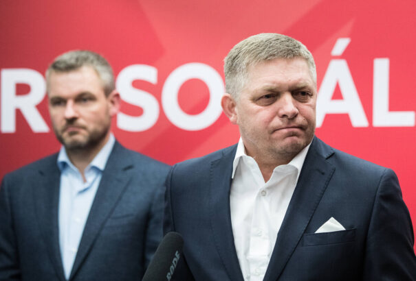 A Smer visszatér az eredeti irányba, konzervatív témákkal támadja a HLAS-t és Pellegrinit