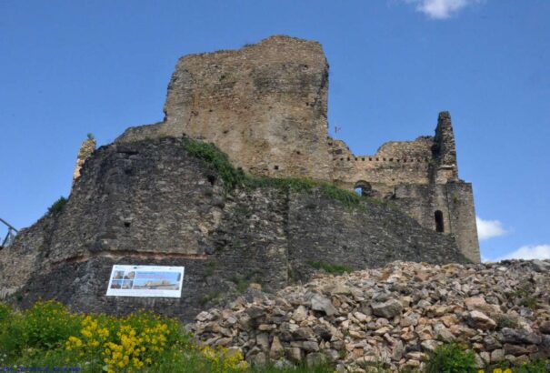 Barangolások Divényben – a vár és ami alatta van