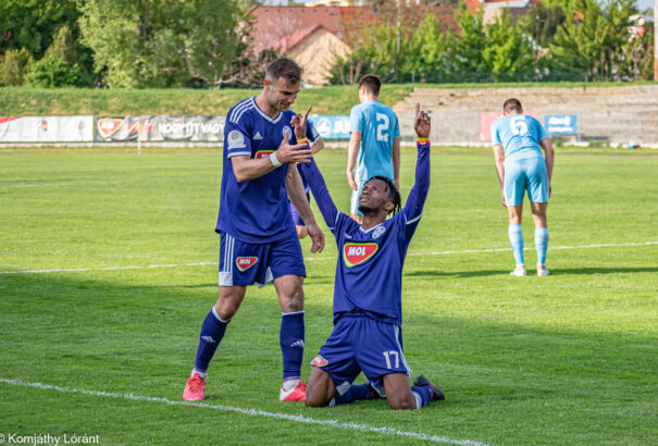 Szombati győzelmével biztosította bennmaradását a másodosztályban a Komáromi FC – videó, képgaléria, edzői értékelés