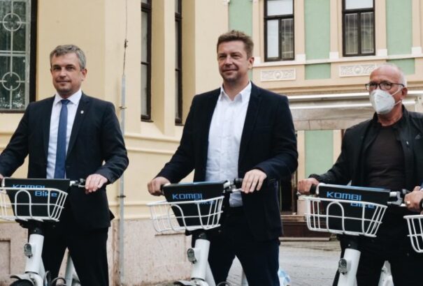 Közös szlovák-magyar kerékpárkölcsönzési projekt indult Komáromban