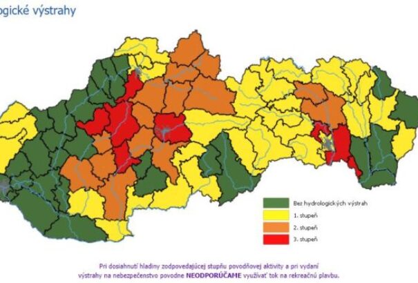 Árvízveszélyt hirdettek több magyarlakta járásban