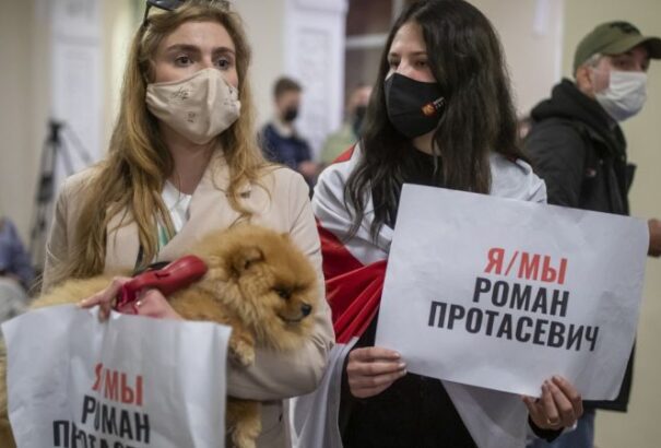 Az EU bekérette a fehérorosz nagykövetet a hétvégi incidens miatt