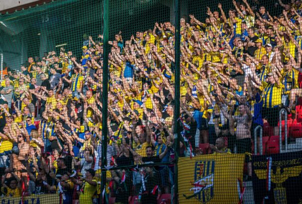 Mától már teszt nélkül is bejutnak a szurkolók a sportrendezvényekre