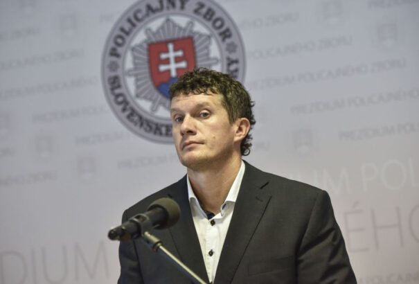 A belső ellenőrzés vádat emelt Zurian ellen