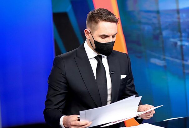 Gyimesi a Na Teloban: A Hlas egy fake szocdem párt fake családtámogatási javaslattal. A magyar nemzet határok felett is egyesíthető