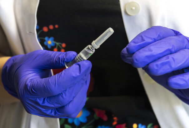 Az EMA megkezdte a kínai Sinovac vállalat koronavírus elleni oltóanyagának vizsgálatát