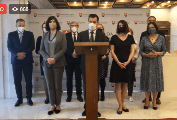 Juraj Šeliga és Jana Žitňanská lemondott funkciójáról