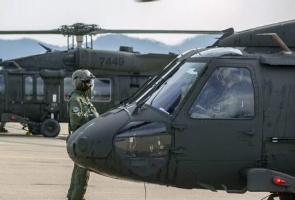 Jönnek az UH-60M „Black Hawk” típusú katonai helikopterek