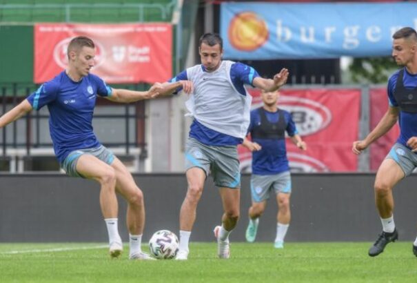 Teljes keretben utazik ki szerdán az EB-re a szlovák labdarúgó-válogatott