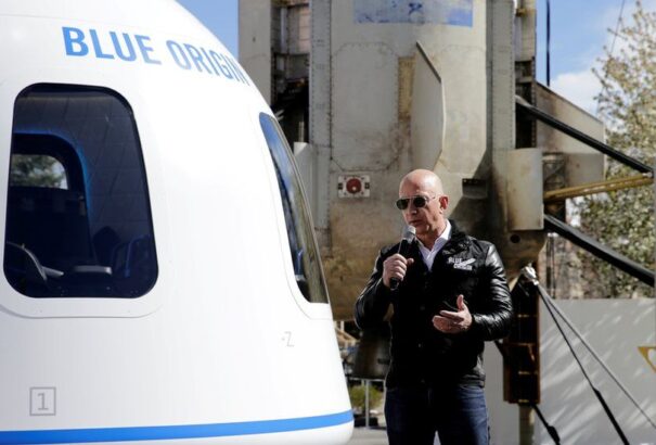 A világ leggazdagabb embere, Jeff Bezos júliusban az űrbe repül