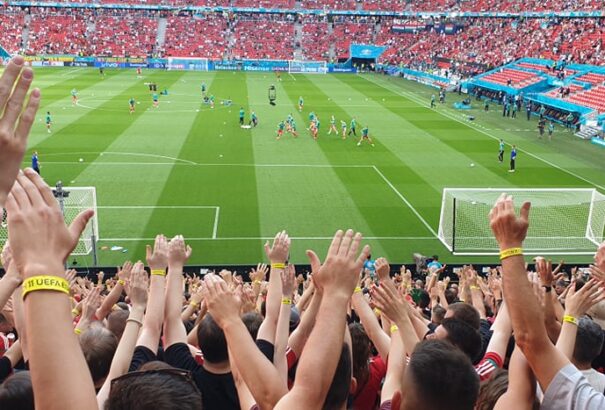 Ingyenes PCR-tesztre hívják a Magyarország–Portugália futballmérkőzésről hazatérő szurkolókat