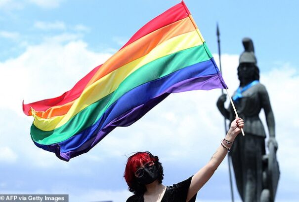 A Vatikán a homofóbia elleni törvénytervezet módosítására szólította fel az olasz kormányt