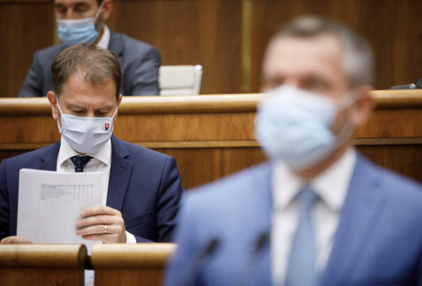 Elkezdődött a Matovič leváltásáért összehívott rendkívüli ülés