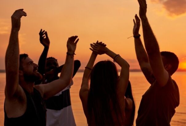 850, a tanév végét ünneplő diák fertőződött meg Mallorcán