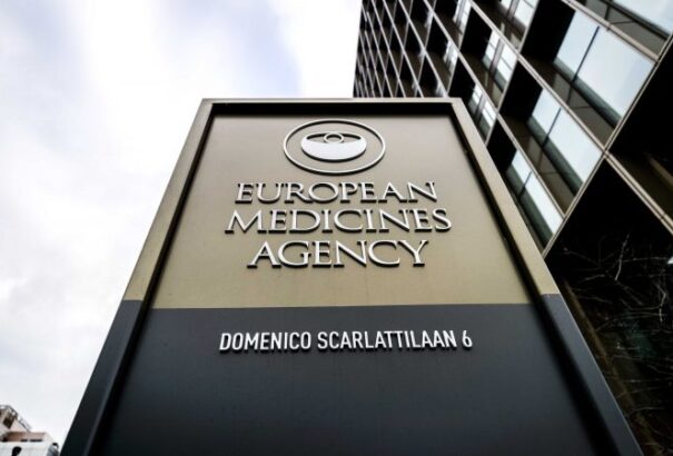 EMA: az engedélyezett oltóanyagok védelmet nyújtanak a koronavírus domináns törzseivel szemben