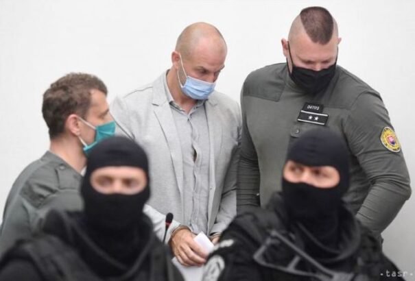 Norbert B. nyitrai oligarcha továbbra is vizsgálati fogságban marad