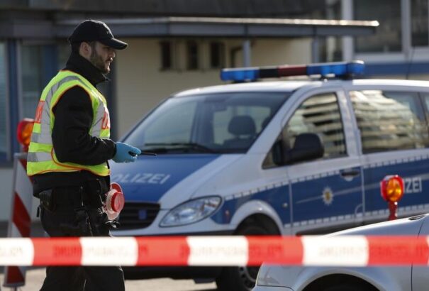 Kevesebb ellenőrzés lesz a határokon, a kisebb határátkelőhelyeket is megnyitják