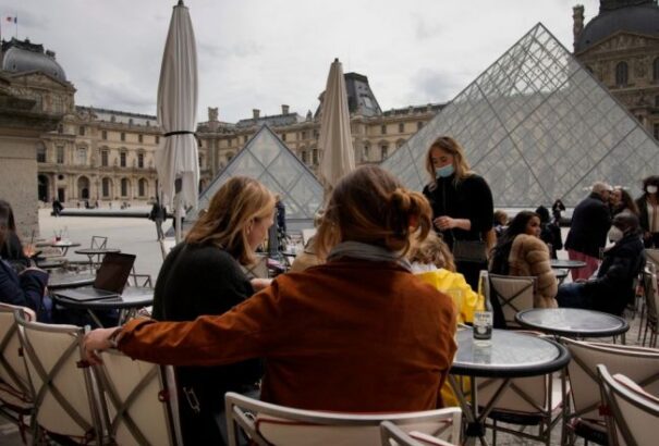 Franciaország jövő héttől megnyitja határait az EU lakosai előtt