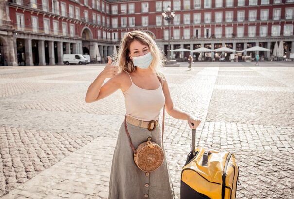 Hétfőtől a beoltottak korlátozás nélkül léphetnek be Spanyolországba