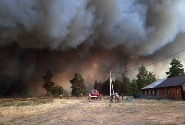 Szibériában ellenőrizetlenül terjedhetnek a lángok – a tűz felolvaszthatja a permafrosztot