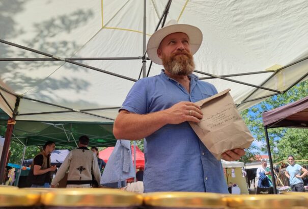 Nyári vásárolgatás Naszvadon – Kézműves és termelői vásár képekben