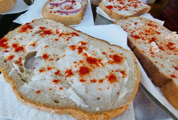 Hangulatos piacozás Gútán – Képekkel