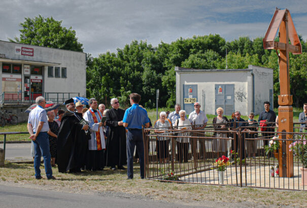Új Krisztus-kereszt erősíti a hitet Bátorkeszin