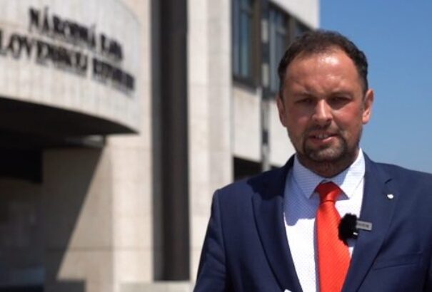 Čepčeket kizárták az OĽANO frakciójából