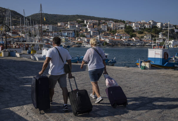 A hazai polgárok nyári kirándulására az oltás és a bevételcsökkenés van a legnagyobb befolyással