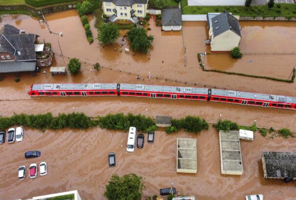 Nyugat-európai áradások – 60-ra nőtt az áldozatok száma, egész települések tűntek el vagy váltak elérhetetlenné