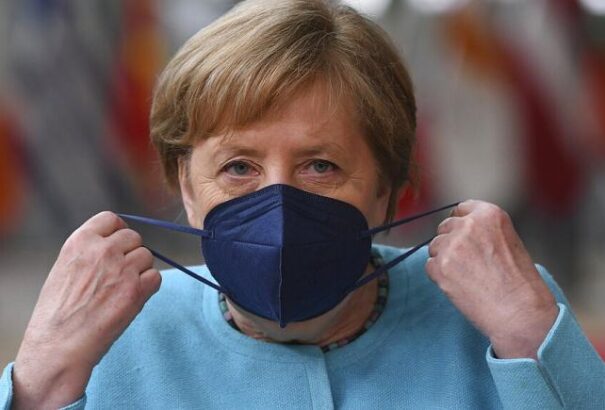 Németország már most tervezi a harmadik oltást a Pfizer bejelentése után