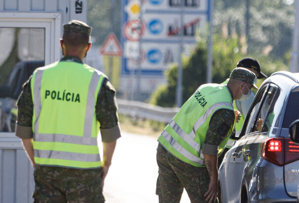 Az Alkotmánybíróság hatályon kívül helyzete a Szlovák Közegészségügyi Hivatal július 9-i rendeletét