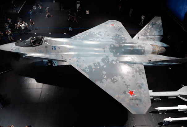 Oroszország bemutatta új, ötödik generációs vadászgépét
