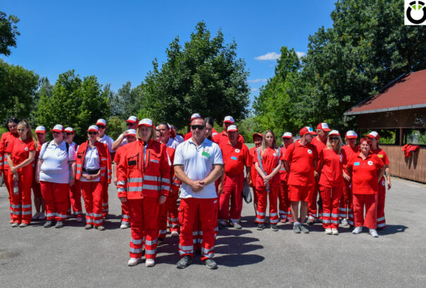 Ismeretterjesztő szakmai gyakorlatot tartottak Bősön a Vöröskereszt tagjai
