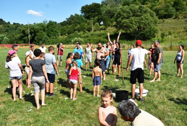 Gömörpéterfala – családi nap a forróságban (Képekkel)