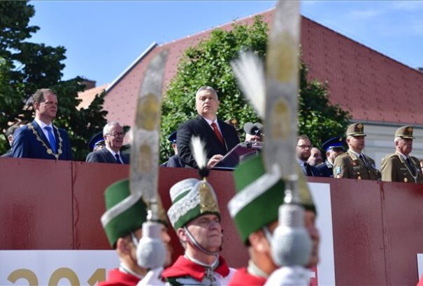 Orbán: nem hagyhatjuk, hogy mások mondják meg, hogyan éljünk