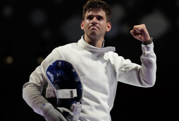 Siklósi Gergely ezüstérmes párbajtőrben