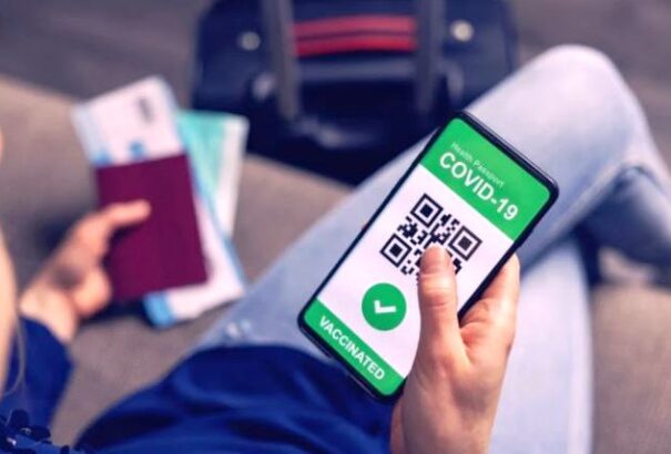 Jössz haza külföldről és csak egyszer oltattad be magad? Kötelező karantén vár rád