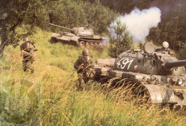 Amiről a krónikák mesélnek: A Csehszlovák Néphadsereg a szocializmus szolgálatában – képekkel