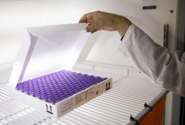 Szlovákia 70 ezer vakcinát ajándékoz Ukrajnának és Montenegrónak