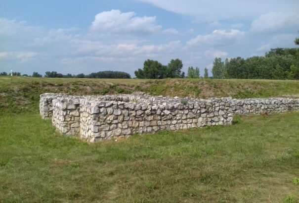 Az izsai Leányvár már az UNESCO világörökségének listáján