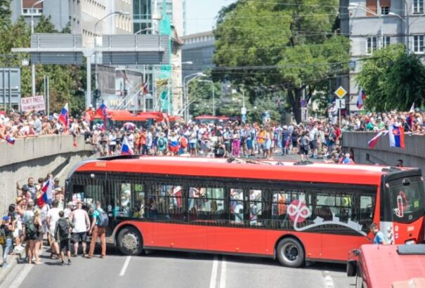 Šeliga a parlamenti bizottság előtt kérne magyarázatot Kovaříktól a pozsonyi tüntetésekkel kapcsolatban