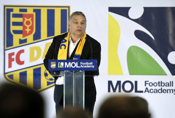 Német lap: Nagy-Magyarország futballválogatottját építi Orbán Viktor