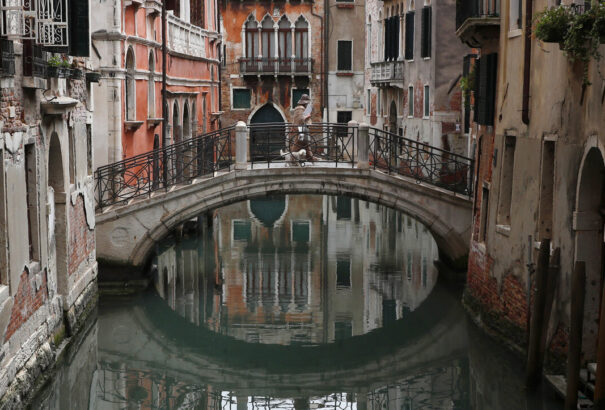 Velence 2022-től belépőt fog szedni a turistáktól