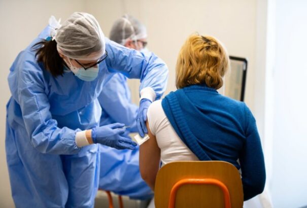 Bővítették azoknak a helyszíneknek a listáját, ahol előzetes regisztráció nélkül lehet oltakozni