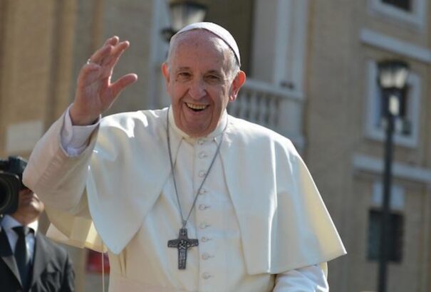 Eddig több mint 12 ezren regisztráltak a pápalátogatásra