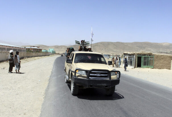 A tálibok bekerítették az afgán fővárost, az USA 3000 katonát küld a nagykövetség védelmére