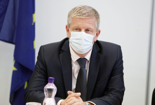 Legnvarský előkészítette a kötelező oltásról szóló munkaanyagot