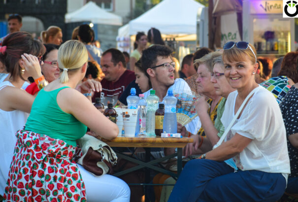 Eszem-iszom és programáradat Nemeshodosban – Képes beszámoló